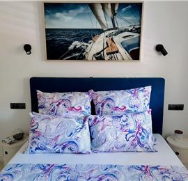 2 Bedroom Seaside Apartment with Private Pool in Vinjerac, Sleeps 4-5